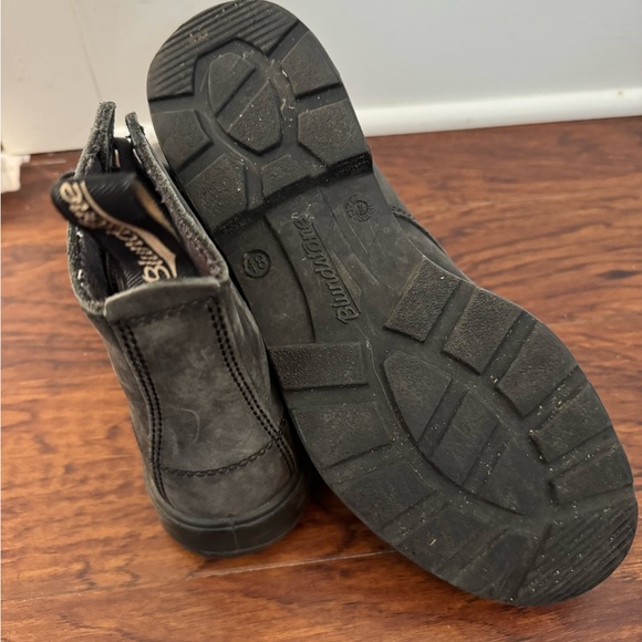 Blundstone Men's Charcoal Leather Boots - Picture 5 of 5